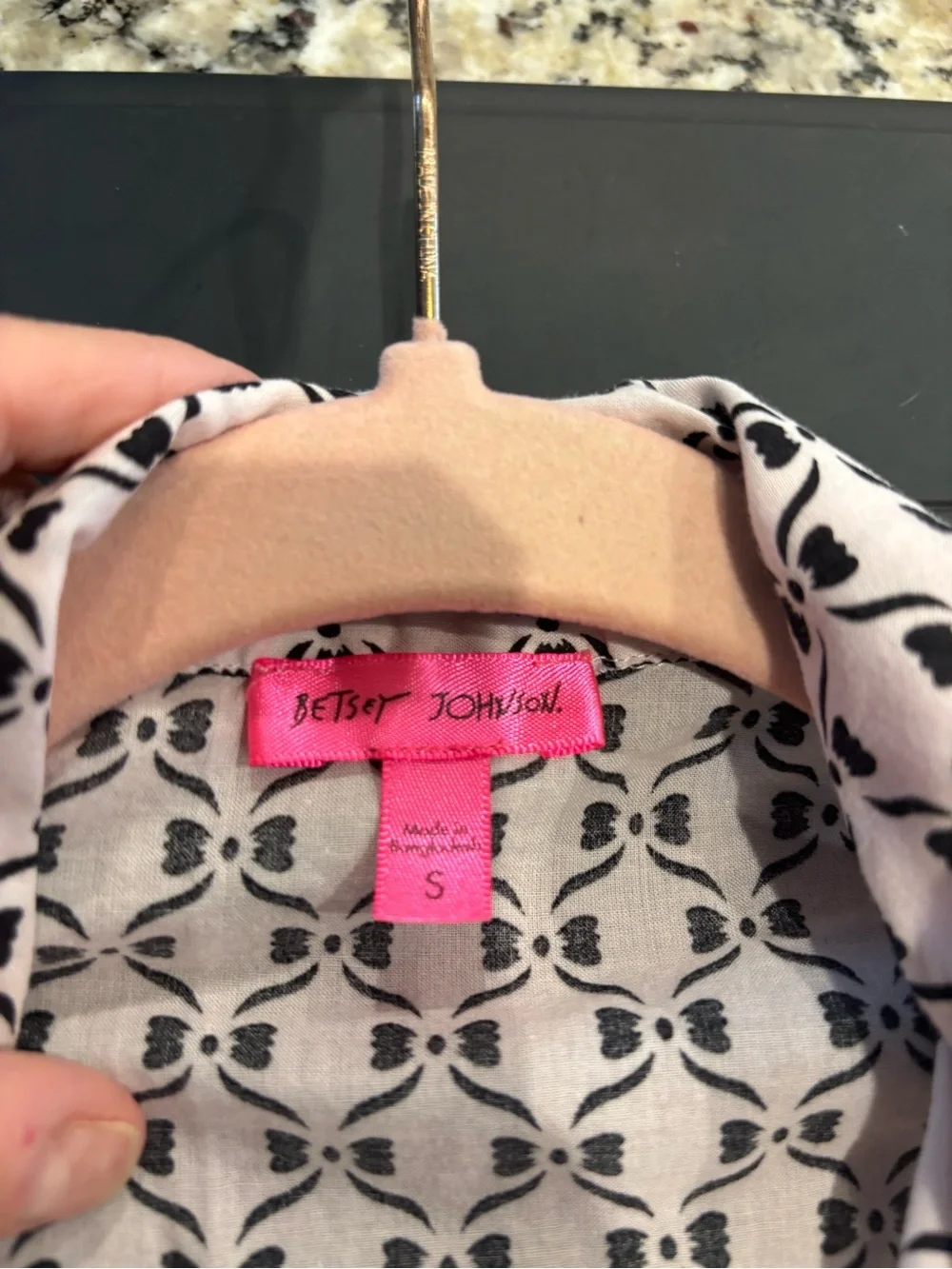 Betsy Johnson top